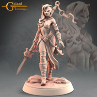 Female Fighter 01 by Galaad Miniatures