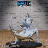 Cobra Lizard miniature by Epic Miniatures — rear view showing curved dorsal spines, muscular scaled haunches, broad folded frill, and hooked rear claws gripping the large oval base. Head turned to one side with open jaws visible.