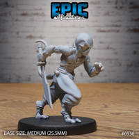 Hairless doppelganger in a crouched running stance, wielding a broad-bladed short sword in one hand with the other arm drawn back in a fist. Clawed feet, spiked shoulders, baggy wrapped trousers, blank ovoid face. Sculpt by Epic Miniatures.