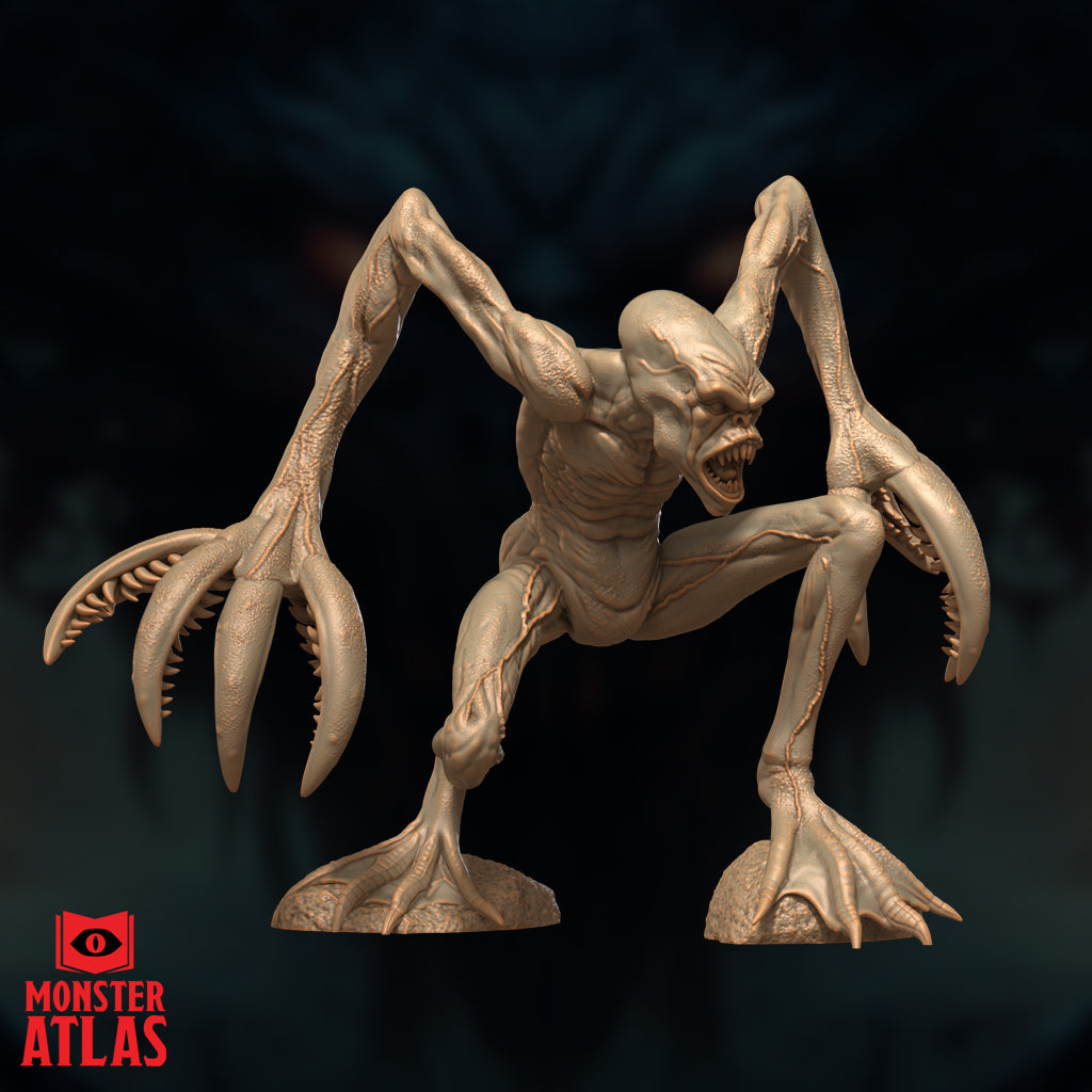 Choker miniature by Monster Atlas: crouching aberration with one elongated clawed arm sweeping high overhead, featureless face twisted into a snarl, textured skin visible across the torso.