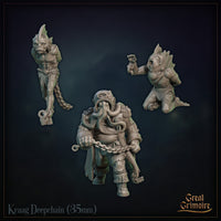Three-quarter angle of Kraag Deepchain by Great Grimoire emphasising the cephalopod tentacles writhing from the brass diving helmet visor across the figure's broad armoured chest.