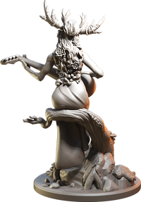 Lunaria Druid by Great Grimoire