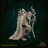 Side three-quarter view of the Mossfather miniature — an unpainted grey resin digital render showing the figure crouching low, staff raised in one hand. The wave-like bark-textured layers of his cloak and the mushroom clusters on his back are clearly visible. His expression is sharp and cunning. Dark forest background.