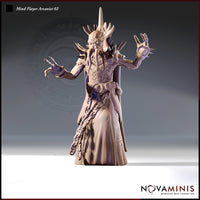 Front-facing digital render of the Mind Flayer Arcanist 02 miniature by Novaminis — an illithid in ornate spiked armour and embossed robes, both arms raised wide with fingers splayed mid-incantation, a heavy chain trailing from the belt, and a crown of bone spines rising above the tentacled face. Unpainted grey resin render at 32mm scale.