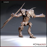 Digital render of the Ice Devil 02 miniature by Novaminis — an unpainted gelugon fiend in a wide, predatory stance with arms spread and serrated spear levelled diagonally. Spiked chitinous armour covers the legs and shoulders, and a single cyclopean eye stares from a horned, plated face. Shown on a plain white base against a dark grey background.