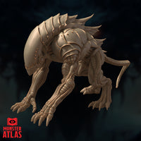 Steel Predator miniature by Monster Atlas — front-facing low angle view emphasising the faceless domed head, serrated maw edge, broad clawed forelimbs, and dense dorsal spike arrangement. Unpainted beige resin render.