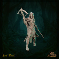 Sylth 04 — 35mm unpainted resin miniature by Great Grimoire, front-facing view showing the full sculpt detail of the organic vine-engraved breastplate, feather-scale collar, flowing hooded cloak, and dual-wielded crossbow and blade, digital render