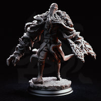 Warrior figure in plate armour and a billowing split coat, viewed from behind, with two enormous curved chitinous limbs extending outward. Sculpt by DM Stash.